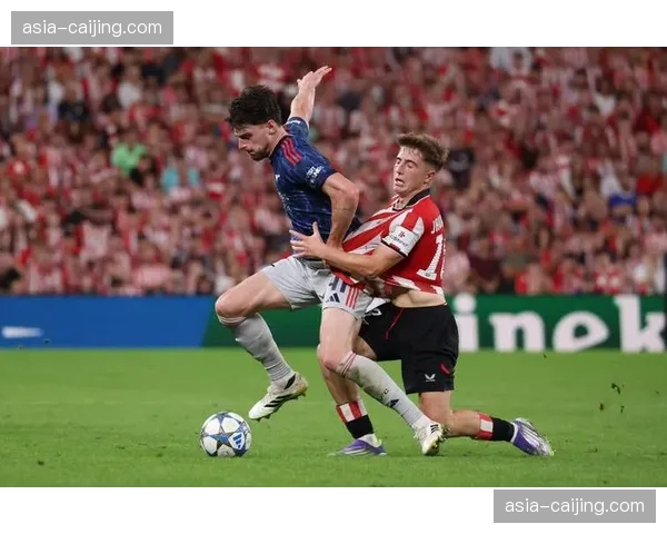 部分西甲球队考虑在四月季末调整主场草皮纹路，以利于边路速度型球员发挥